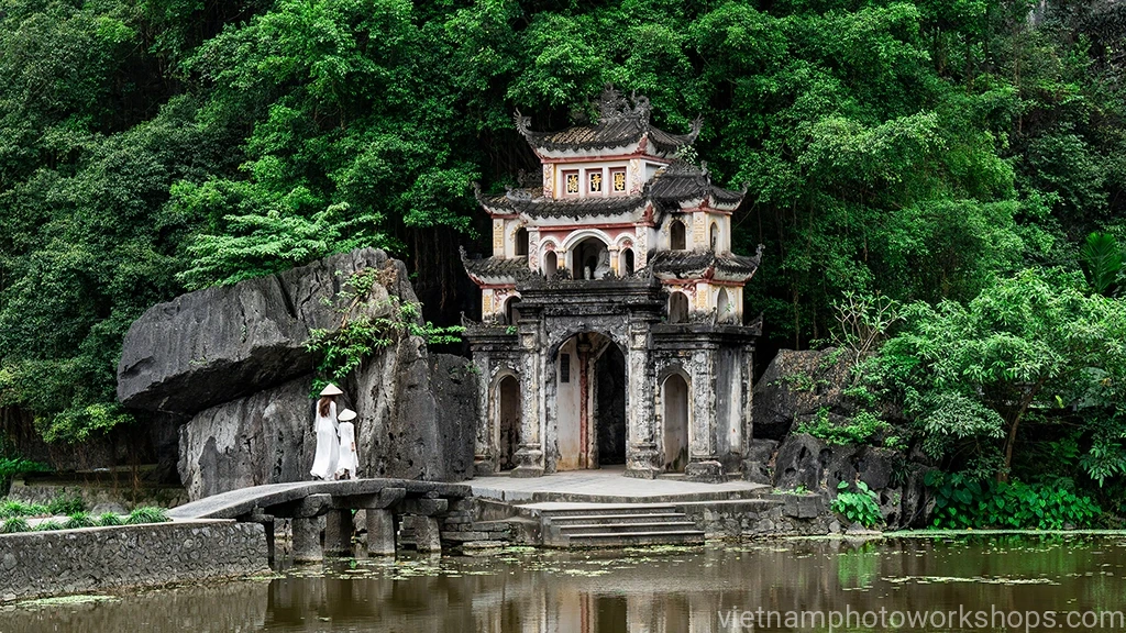 Bich Dong Pagoda